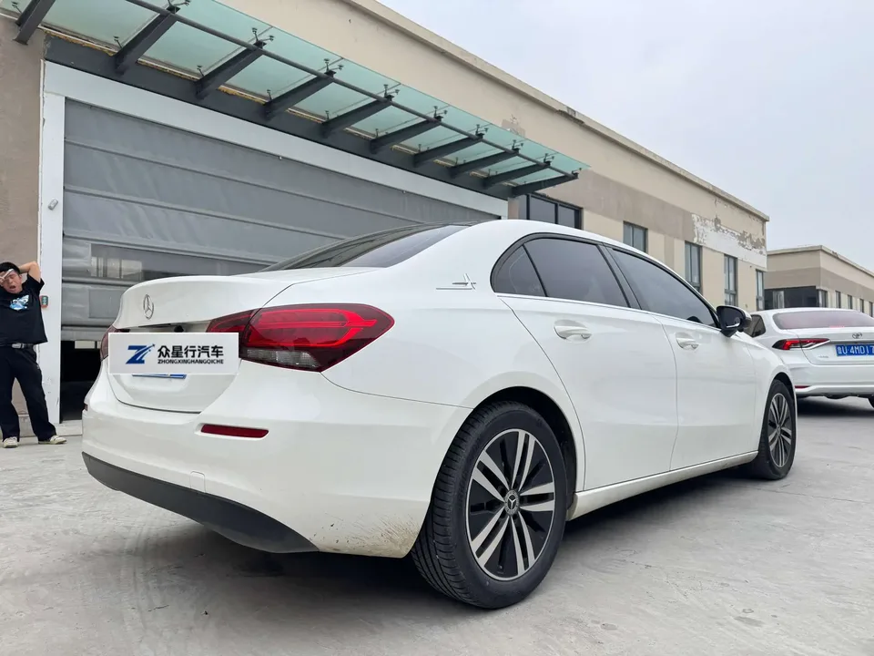 Mercedes-Benz Klasa A Mercedes Benz A Class A 180 L Sports Sedan 2022 — thumbnail 4