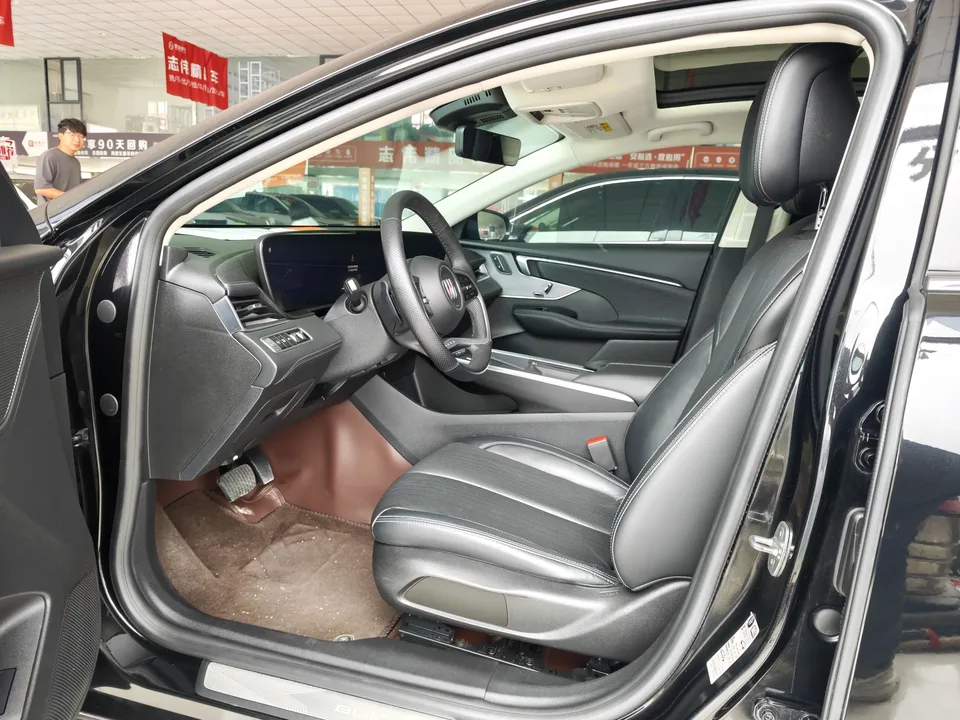 Buick LaCrosse 28T Automatic Premium Edition 2023 — миниатюра 3