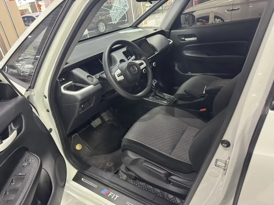 Honda FIT Fit 1.5L CVT Trendy Edition 2023 — thumbnail 4
