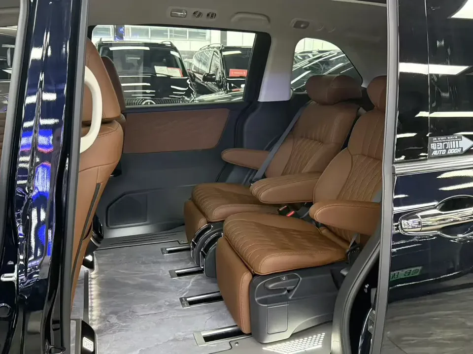 Honda Odyssey 2026 Odyssey 2.0L e:HEV Sharp Enjoyment Edition 2026 — миниатюра 4