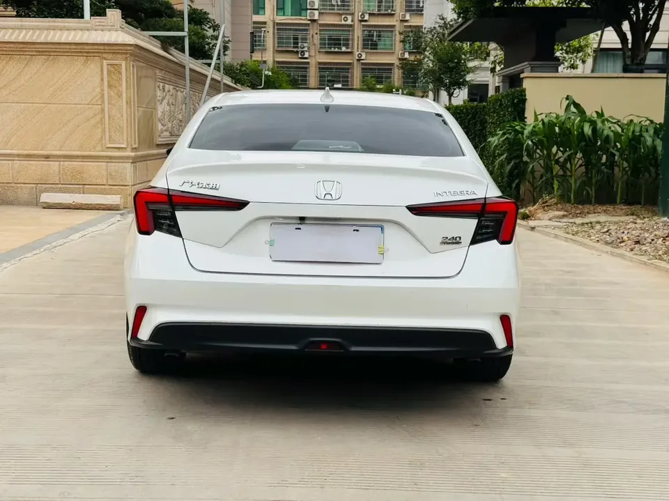 Honda Integra 240TURBO CVT Leading Edition 2023 — миниатюра 2