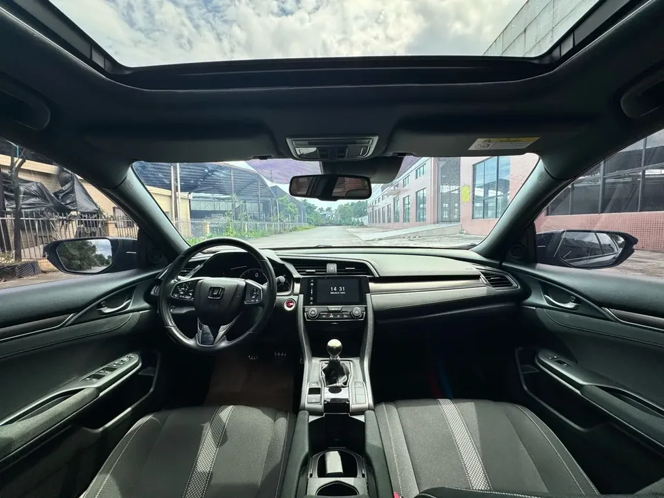 Honda CIVIC Civic 2020 HATCHBACK 220TURBO manual driving fun control 2022 — миниатюра 4