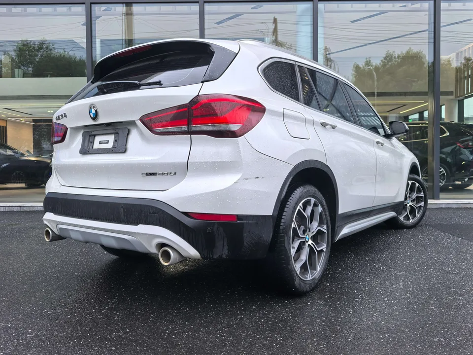 BMW X1 BMW X1 2022 sDrive25Li Leading Edition 2022 — миниатюра 2