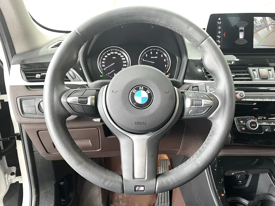 BMW X1 BMW X1 2022 sDrive20Li Exclusive Model 2023 — миниатюра 5