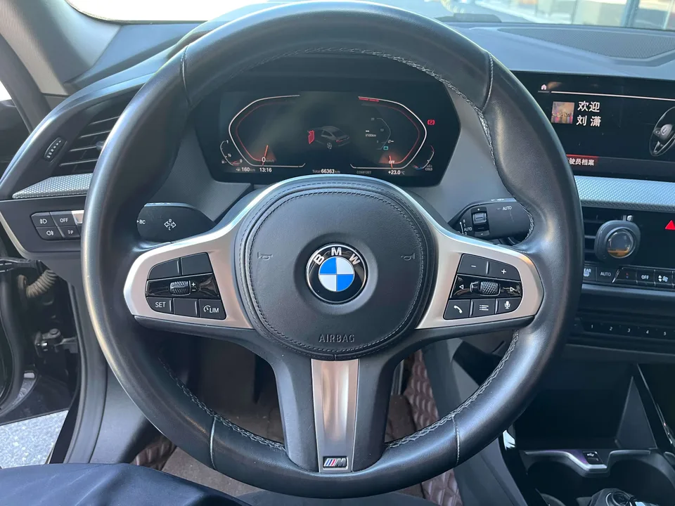 BMW 2 Series 225i 4-Door Coupe M Sport Night Edition 2022 — миниатюра 4
