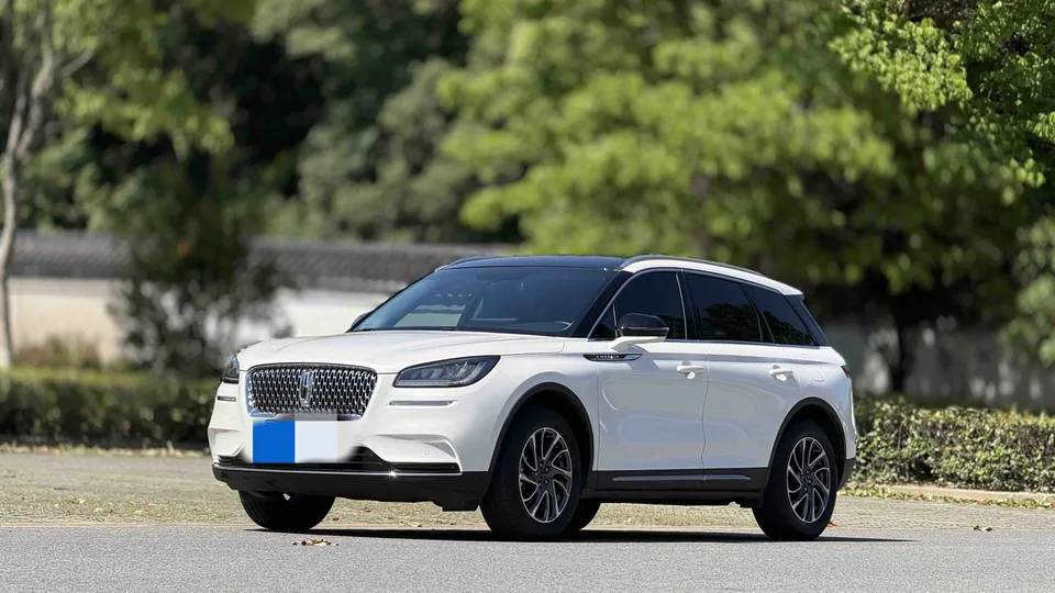 Lincoln Adventurer 2022