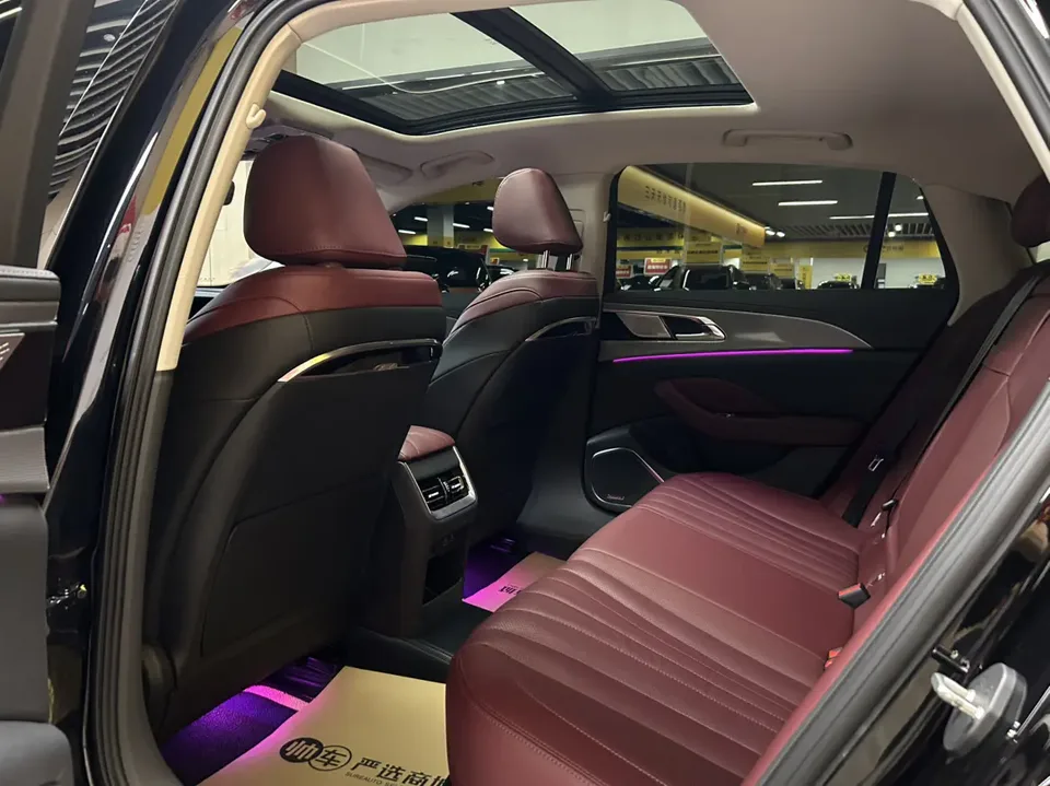 Hongqi H5 Hongqi H5 2024 1.5T HEV Smart Connection Flagship Edition 2023 — миниатюра 4