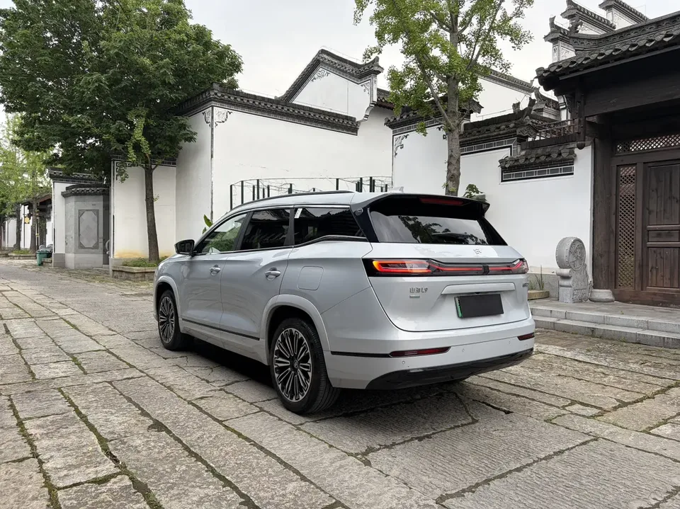 Jietu Shanhai L9 1.5TD DHT 6-seat flagship version 2025 — миниатюра 2