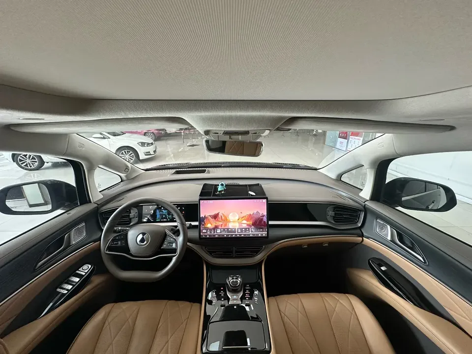 Denza D9 DM D9 DM 970 4WD flagship model 2023 — thumbnail 4