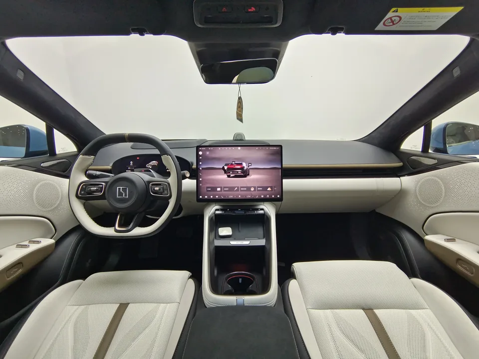 Zeekr 007GT ZEEKR 007GT Four-wheel drive intelligent driving version 75kWh 2025 — thumbnail 2