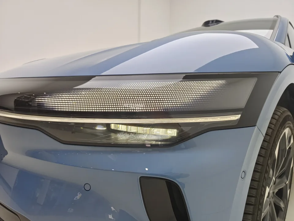 Zeekr 007GT ZEEKR 007GT Four-wheel drive intelligent driving version 75kWh 2025 — thumbnail 4