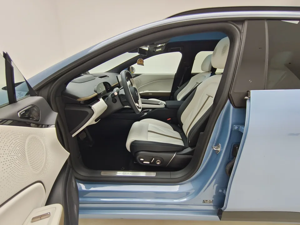Zeekr 007GT ZEEKR 007GT Four-wheel drive intelligent driving version 75kWh 2025 — thumbnail 5