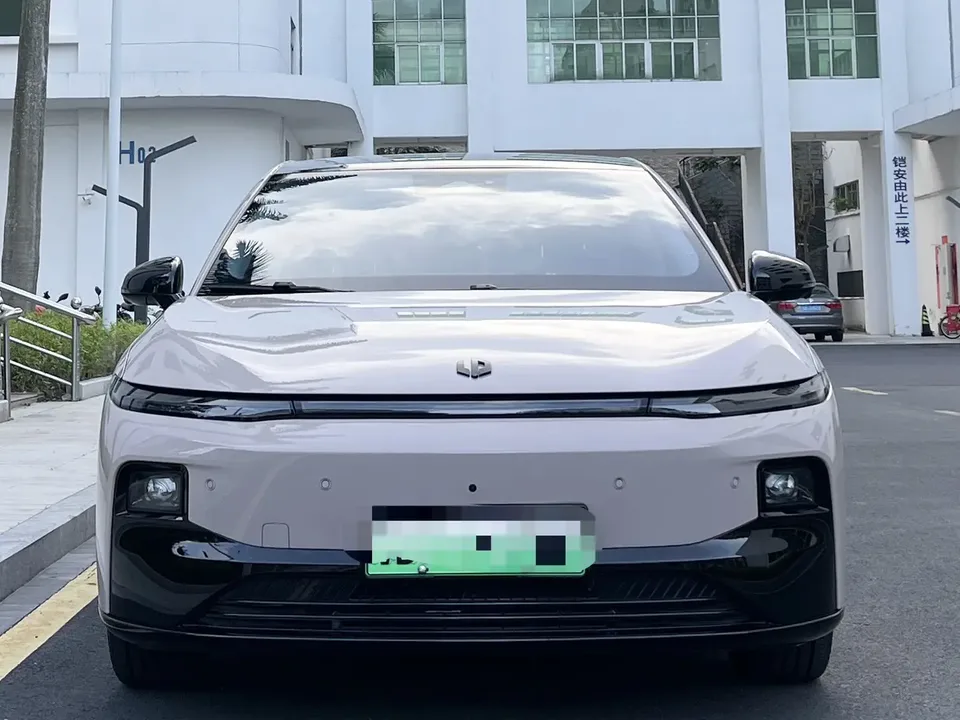 Leapmotor Leap running B01 2025