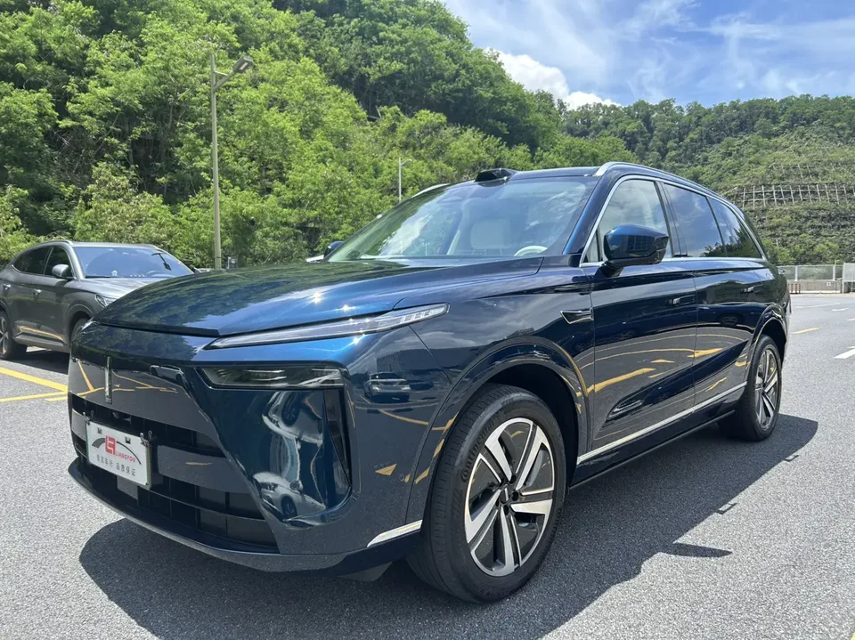 WEY Blue Mountain Blue Mountain Four-wheel drive Max 2025 — photo 1, buy with delivery to Moscow