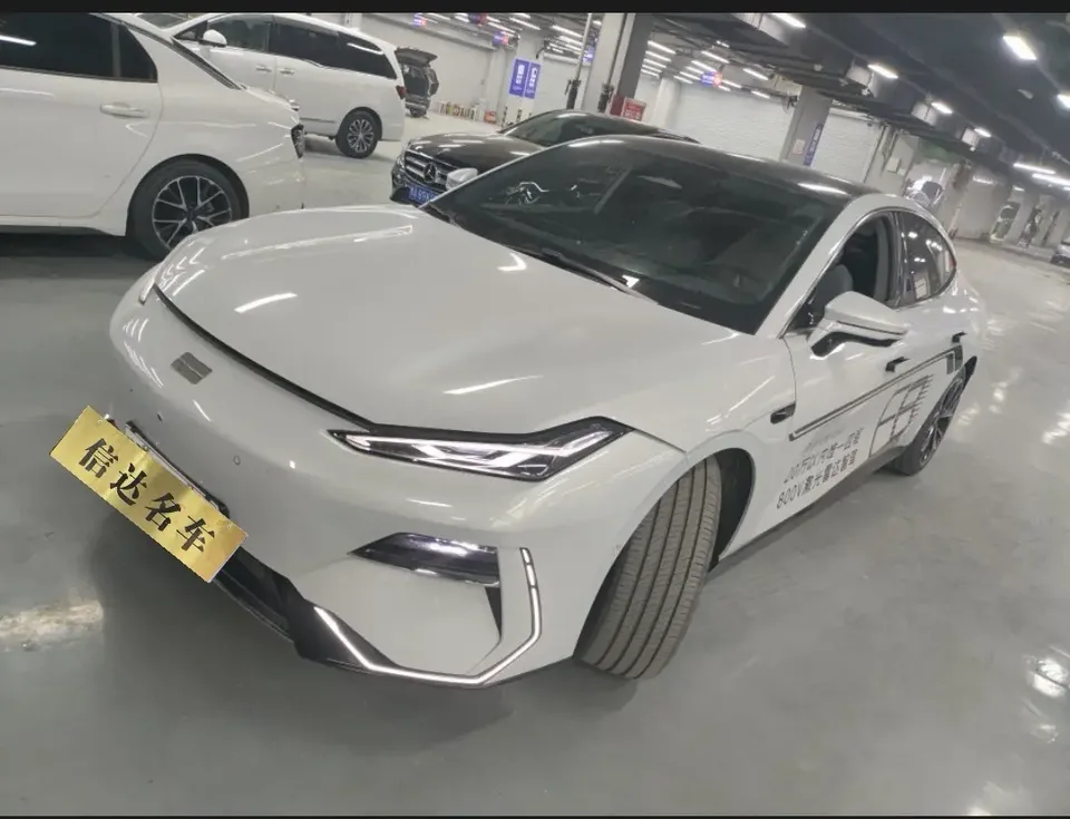Geely Galaxy E8 2025