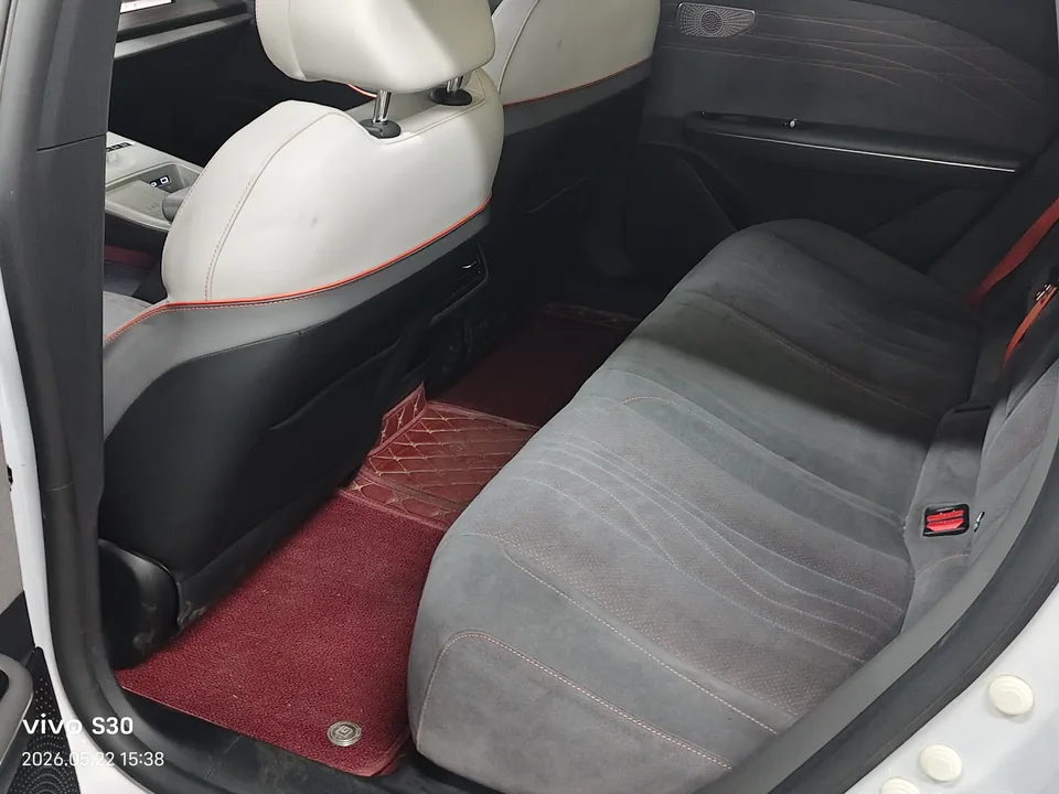 Geely Galaxy E8 Galaxy E8 620km Starship Performance Edition 2024 — thumbnail 3