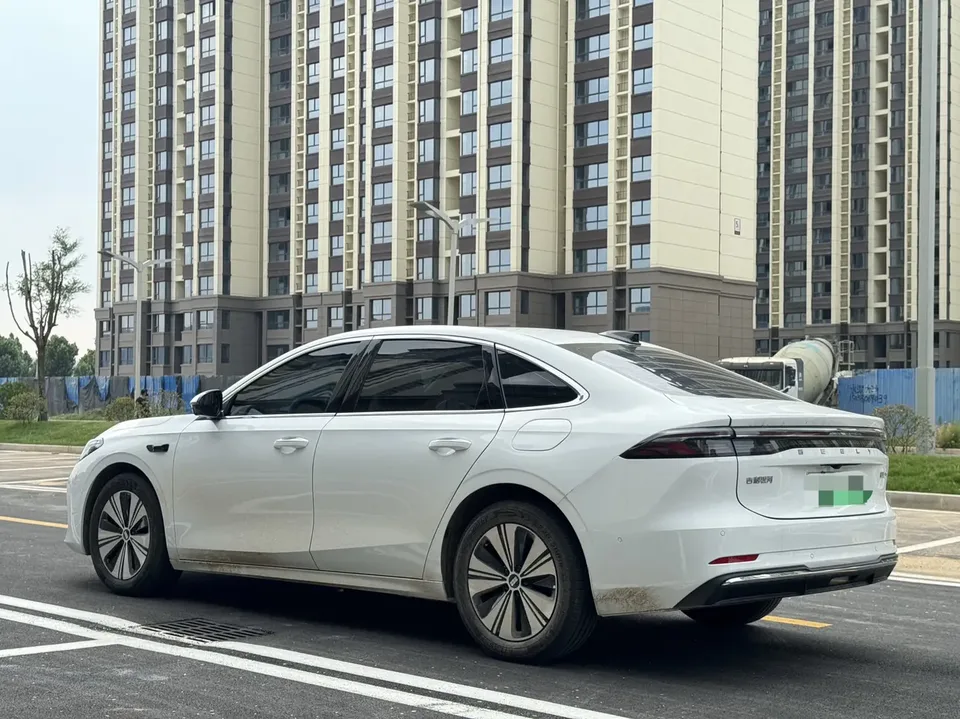 Geely Galaxy A7 EM 150km Explorer+ Edition 2025 — миниатюра 4