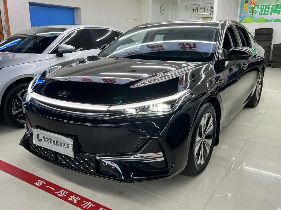 Geely Galaxy A7 EM 2025