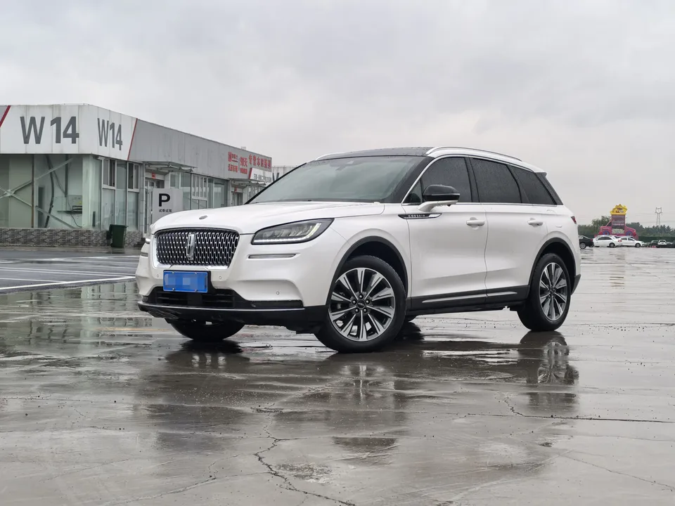 Lincoln Adventurer 2022