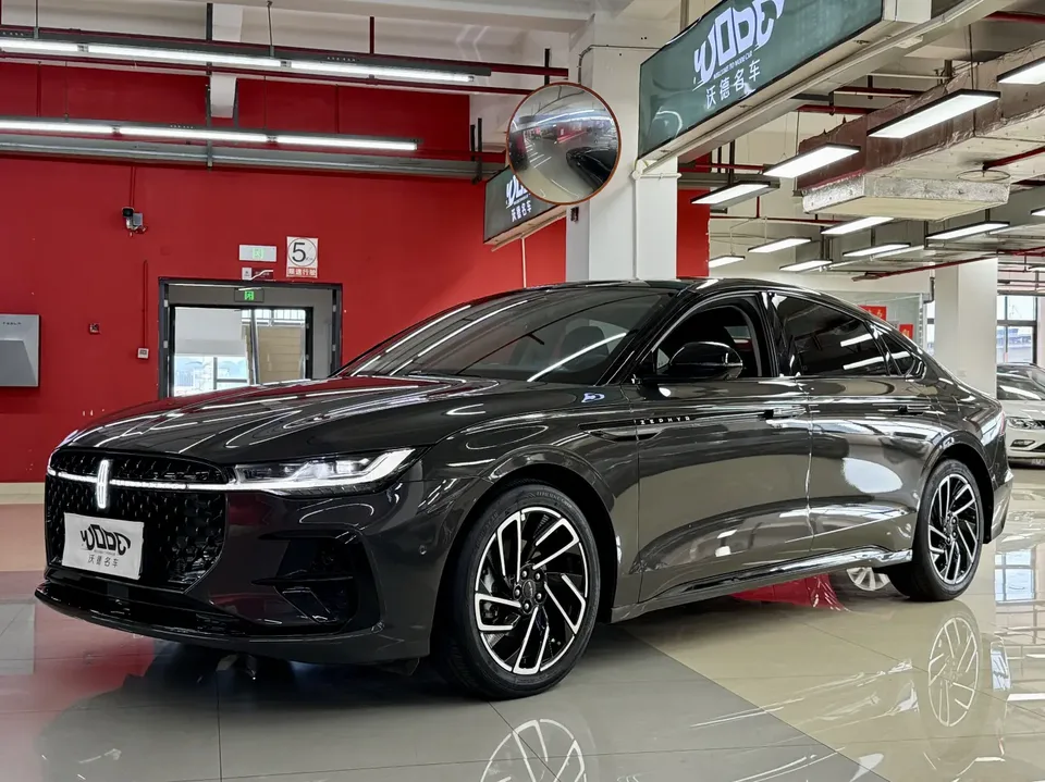 Lincoln Z 2022