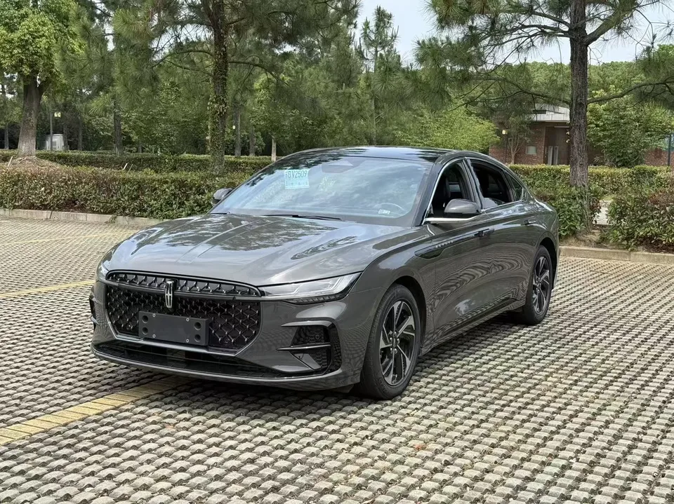 Lincoln Z 2023