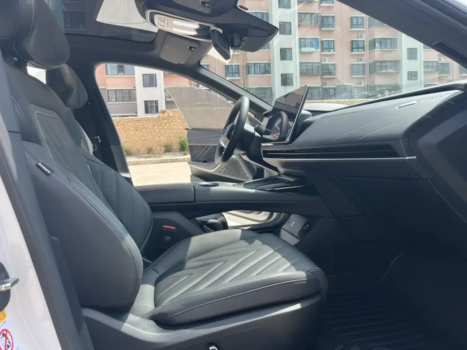 Deepal dark blue SL03 200 Max Extended Range Edition 2024 — миниатюра 4