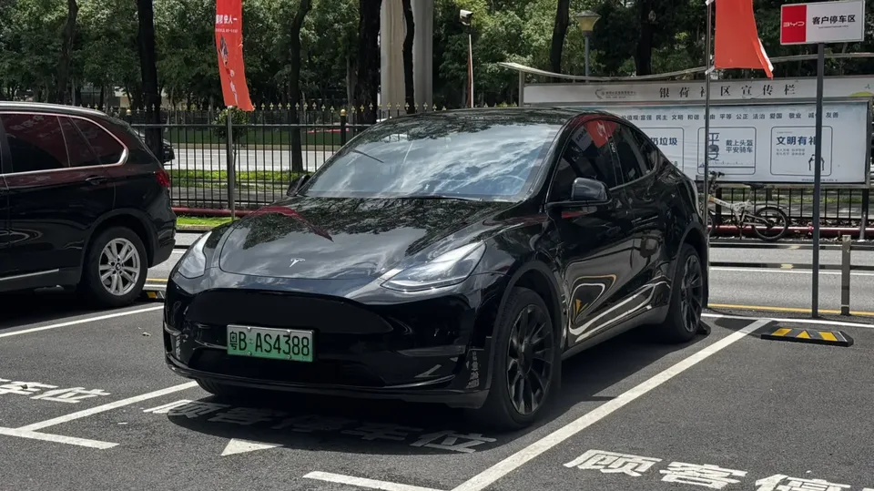 Tesla Model Y 2022