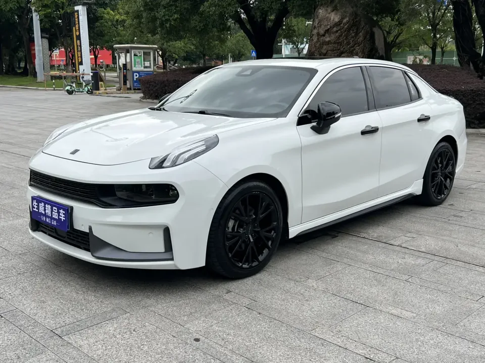 Lynk & Co 03 2022