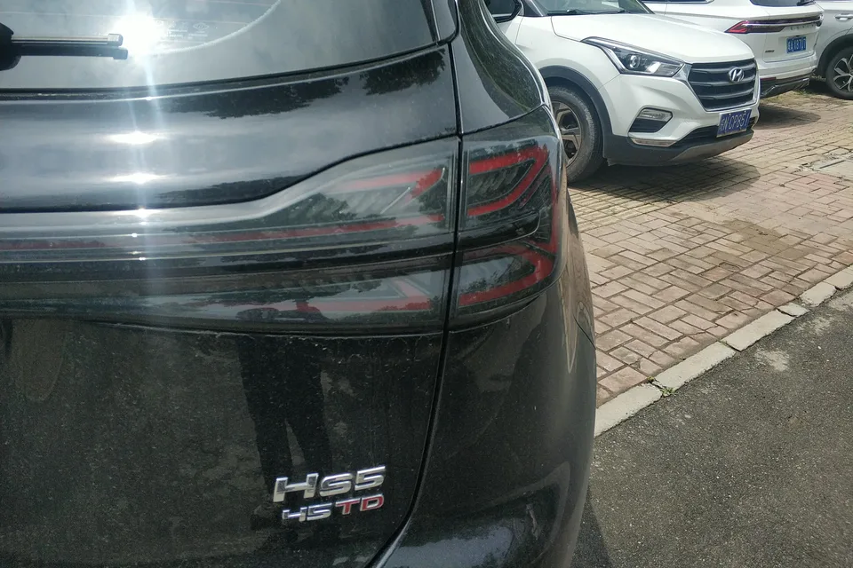 Hongqi HS5 Hongqi HS5 2025 2.0T 2WD Shadow Edition 2025 — миниатюра 2