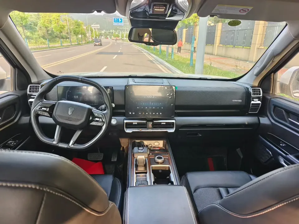 Jiangling Avenue Almighty 2.3T manual diesel commercial version four-wheel drive standard axle Yuexiang model 2024 — миниатюра 2