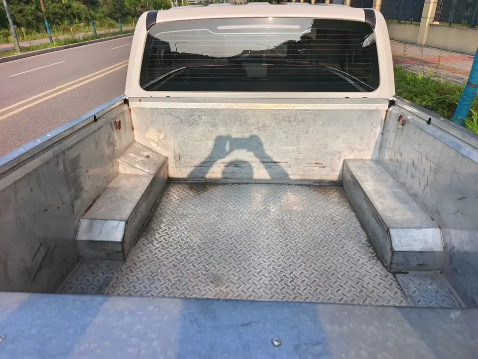 Jiangling Avenue Almighty 2.3T manual diesel commercial version four-wheel drive standard axle Yuexiang model 2024 — миниатюра 3