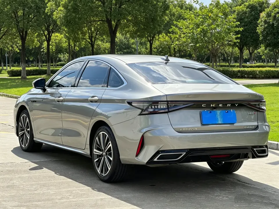 Chery Arrizo 8 1.6TGDI DCT Elegant 2023 — миниатюра 4