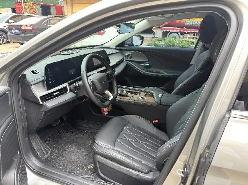 Chery Arrizo 8 1.6TGDI DCT Intelligent 2025 — миниатюра 5