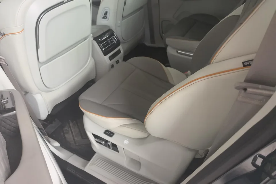 Forthing Popular yacht 1.5T DCT Moon Edition 2024 — миниатюра 3