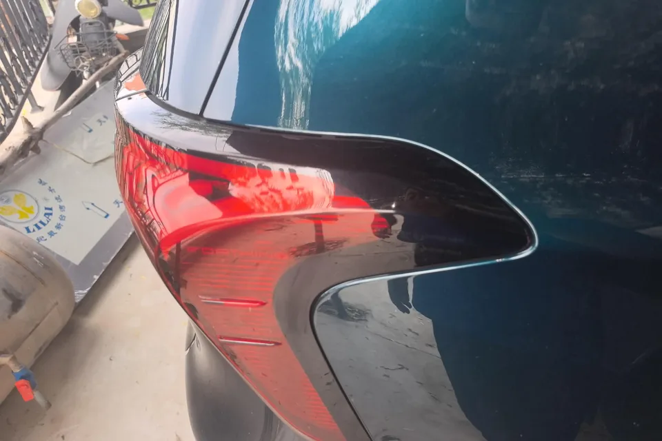 Forthing Popular yacht 1.5T DCT Moon Edition 2024 — миниатюра 5