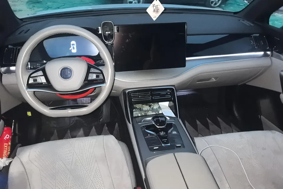 BYD Tang DM Honor Edition DM-i 112KM Premium Edition 2024 — миниатюра 3