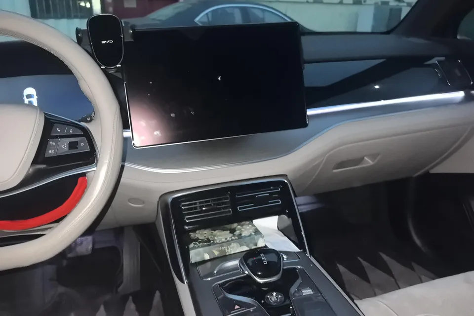 BYD Tang DM Honor Edition DM-i 112KM Premium Edition 2024 — миниатюра 5