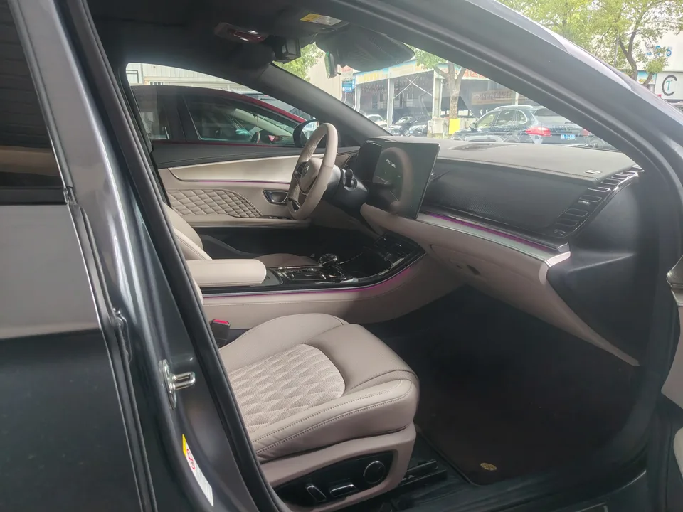 BYD Han EV Honor Edition 605KM Premium Model 2024 — миниатюра 5