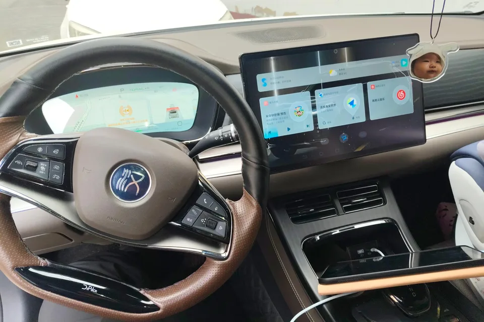 BYD Han DM DM-i Champion Edition 121KM Prestige Edition 2024 — миниатюра 3