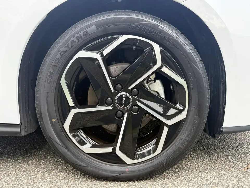BYD Seal 06DM DM-i 120KM Flagship Model 2024 — миниатюра 3
