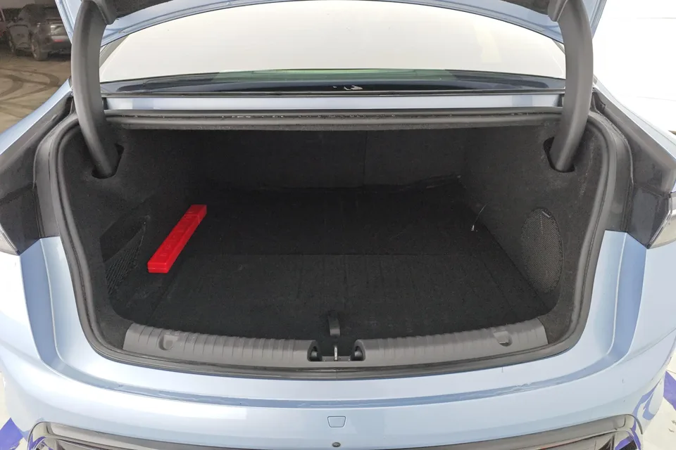 BYD Seal 550km standard range rear-wheel drive premium model 2022 — миниатюра 4
