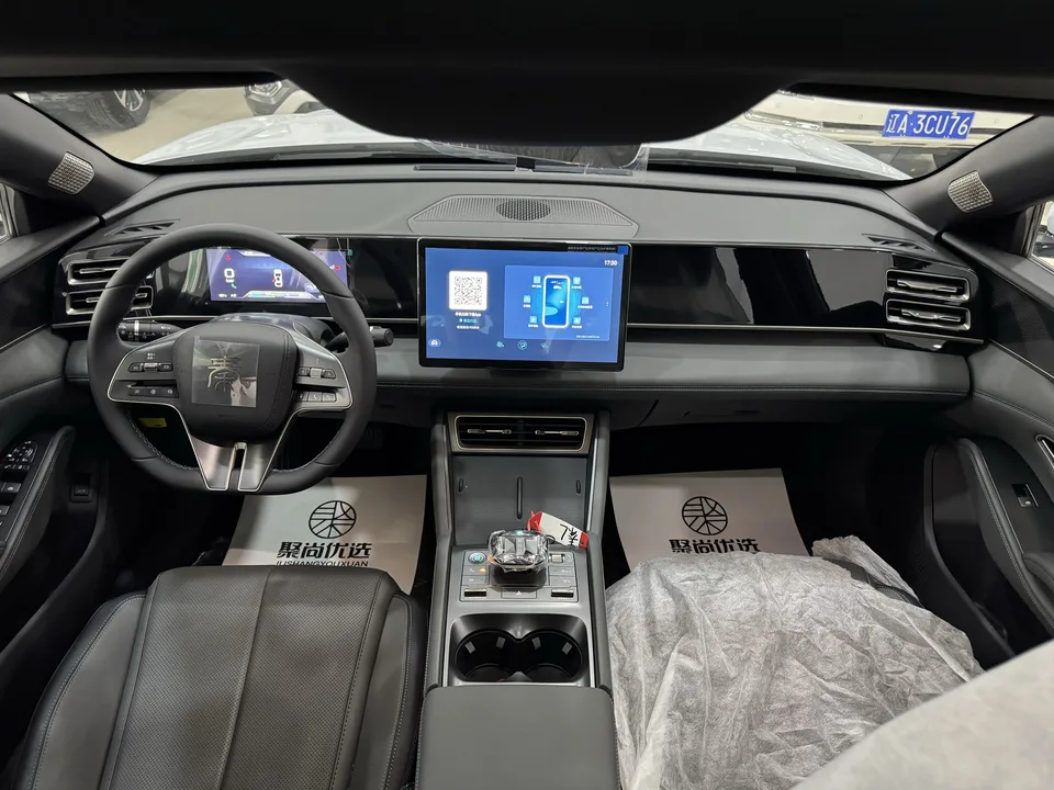 BYD Qin L DM DM-i 120KM Beyond Edition 2025 — миниатюра 3