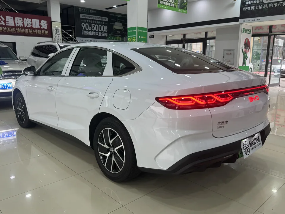 BYD Qin L DM DM-i 120KM Beyond Edition 2025 — миниатюра 4
