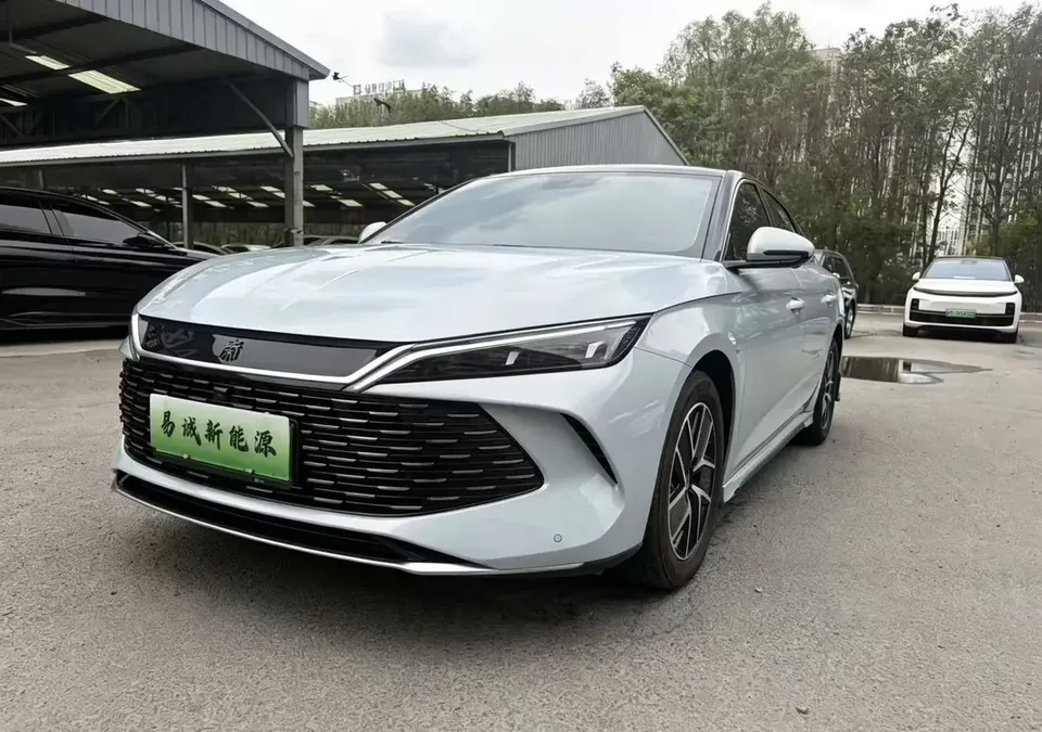 BYD Qin L DM 2024
