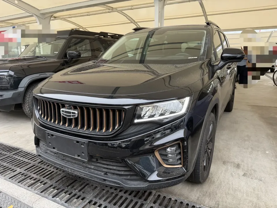 Geely Okavango 2022