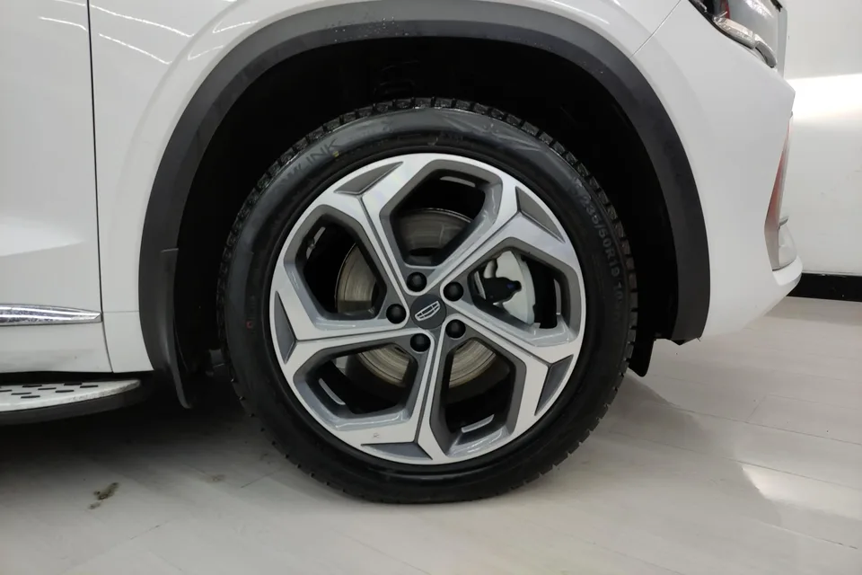 Geely Monjaro Xingyue L 2024 2.0TD High Power Automatic 2WD Yunqi Edition 2024 — миниатюра 4