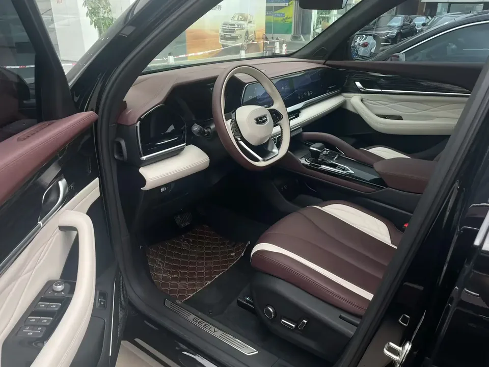 Geely Monjaro 2.0TD DCT EVO two-wheel drive premium model 2023 — миниатюра 5