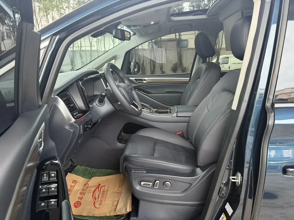 GAC Trumpchi M8 Trumpchi M8 Trumpchi M8 2021 Lead Show Series 390T Extreme Edition 2022 — thumbnail 3