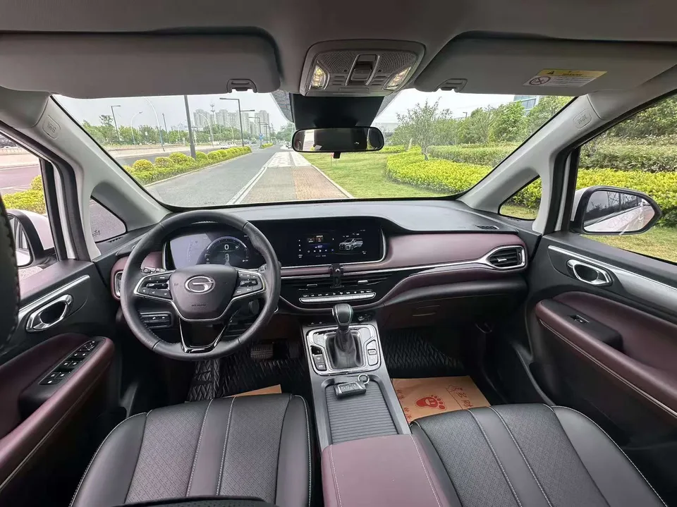 GAC Trumpchi M6 Trumpchi M6 2021 270T automatic exclusive version 7 seats 2022 — миниатюра 3