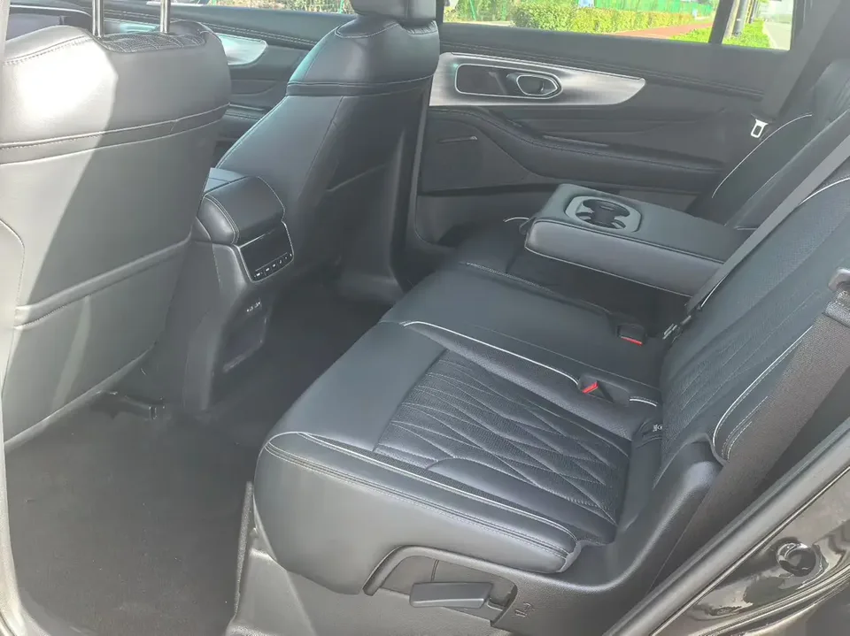 GAC Trumpchi GS8 Trumpchi GS8 2024 Pilot Series 2.0TGDI 2WD Luxury Connected Edition 2024 — миниатюра 3